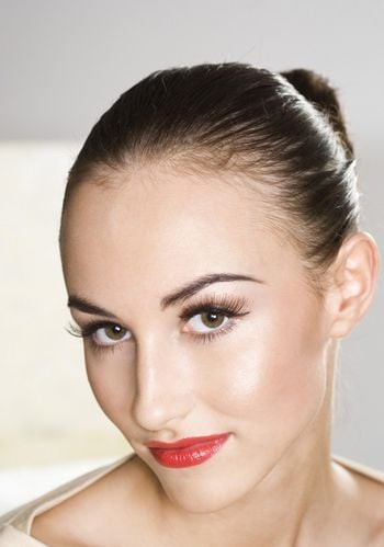 Az arcbőr felvarrása