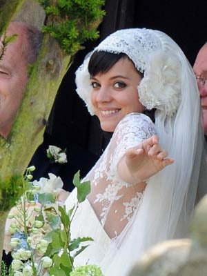 Sztáresküvő – Lilly Allen