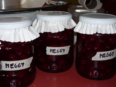 Cseresznye és meggy kompót készítése.