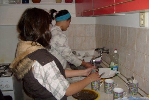 A nőkre többféle feladat hárul, mint a férfiakra