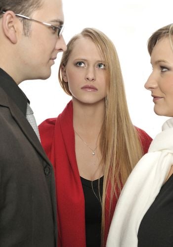 A szabad kapcsolatlétesítés előnyei és veszélyei