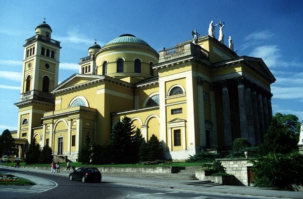 Eger látnivalói: a Bazilika