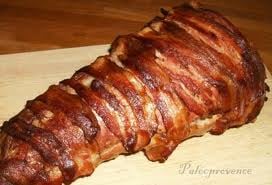 Töltött sertéstekercs,baconnal,tejszínes gombamártással,zöldséges rízsgombócokkal