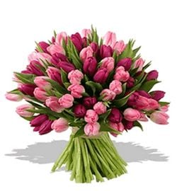 Virágcsokor legyező alakban