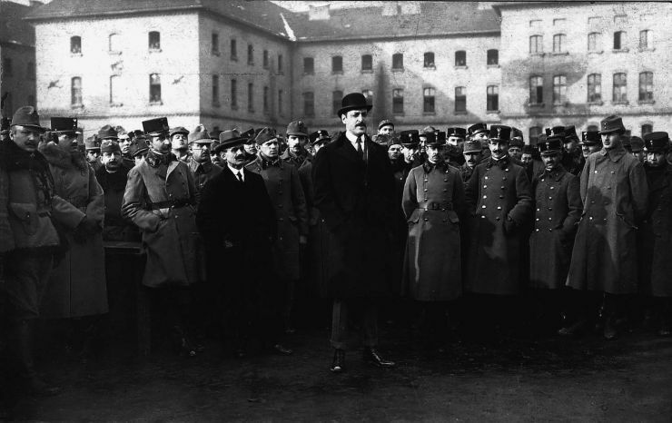 Kormányválság és a baloldal térnyerése